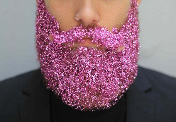 barba con purpurina