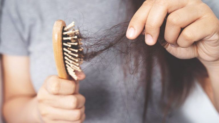 El pelo en primavera: ¿es verdad que se cae más? Te contamos por qué.