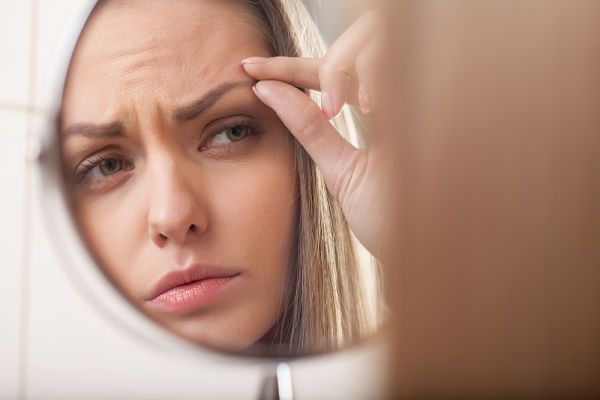 problemas de pelo con las cejas